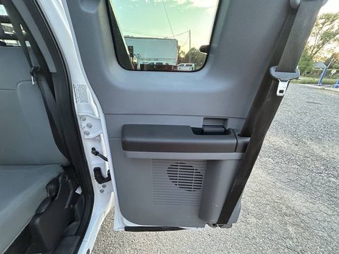 Used 2012 Ford F550 4x4 SuperCab Super Duty w/ XL Value Pkg image 22
