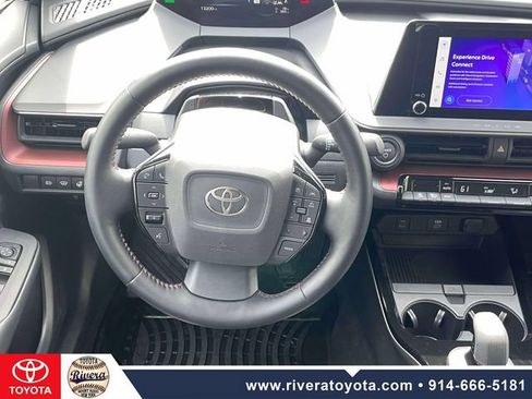 Used 2024 Toyota Prius Prime FWD image 15