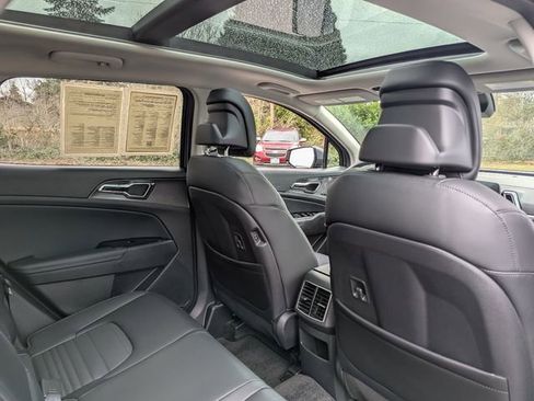 Used 2025 Kia Sportage SX Prestige image 37
