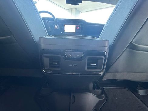 Used 2024 GMC Sierra 1500 AT4 w/ AT4 Premium Package AWD/4WD image 42
