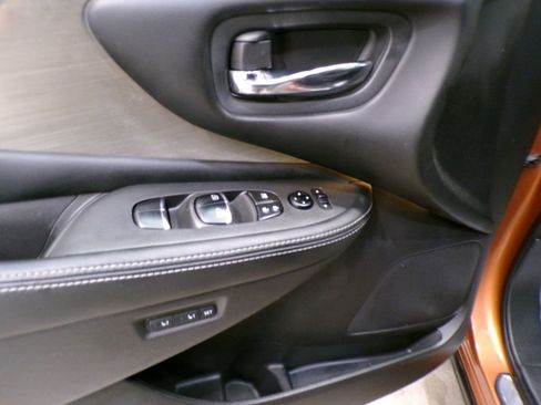 Used 2017 Nissan Murano SL image 14