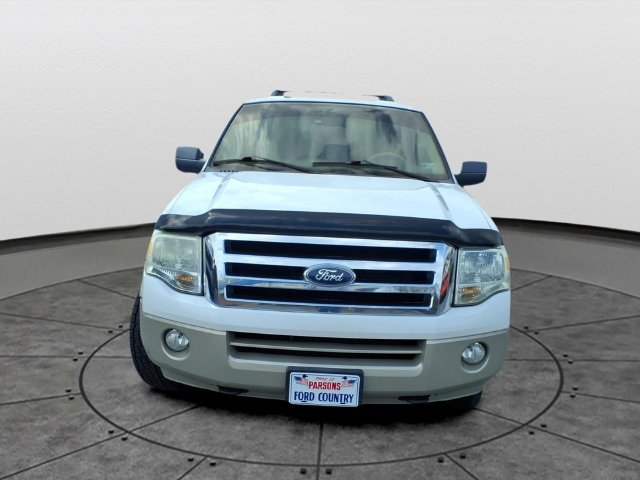 Used 2010 Ford Expedition 4WD image 2
