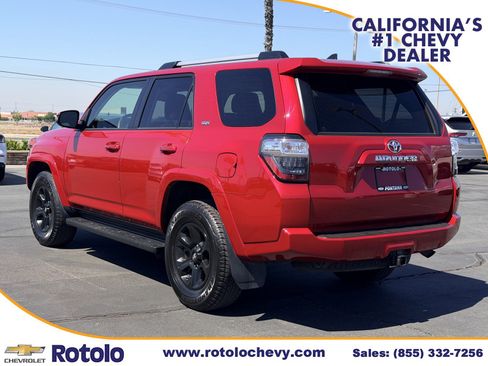 Used 2024 Toyota 4Runner SR5 Premium w/ Moonroof Package AWD/4WD image 4
