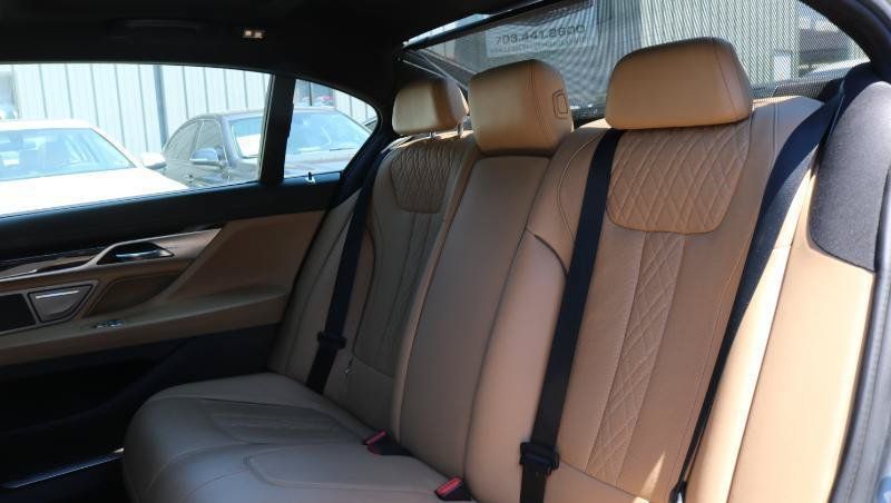 Used 2016 BMW 740i RWD image 19