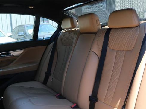 Used 2016 BMW 740i RWD image 19
