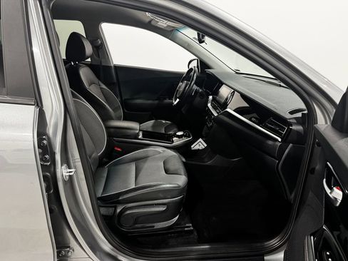 Used 2022 Kia Niro EX FWD image 20