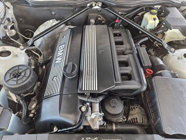 Used 2003 BMW Z4 2.5i RWD image 17