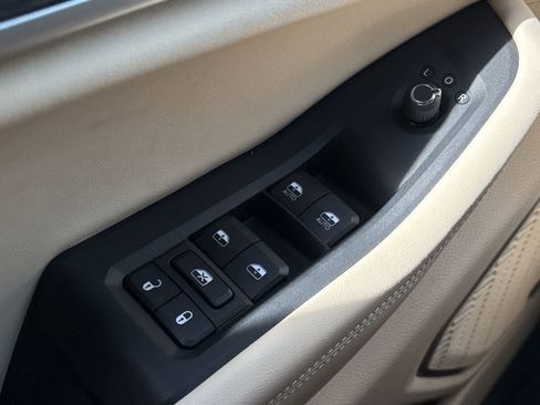 Used 2022 Jeep Grand Cherokee L Limited w/ Trailer Tow Group (B) image 37