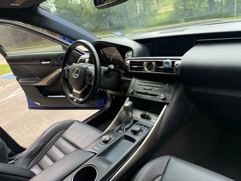 Used 2016 Lexus IS 200t image 21