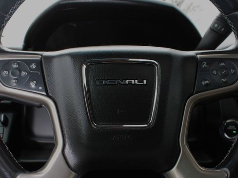 Used 2019 GMC Yukon XL Denali image 22