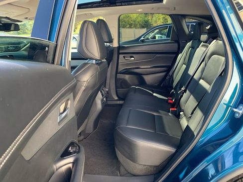 Used 2025 Nissan Murano SL w/ Cargo Package image 16