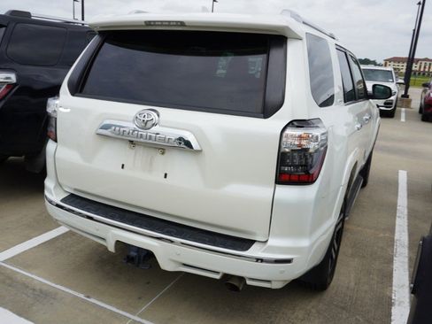 Used 2019 Toyota 4Runner Limited RWD image 4