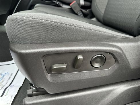 Used 2023 Chevrolet Silverado 1500 LT image 12