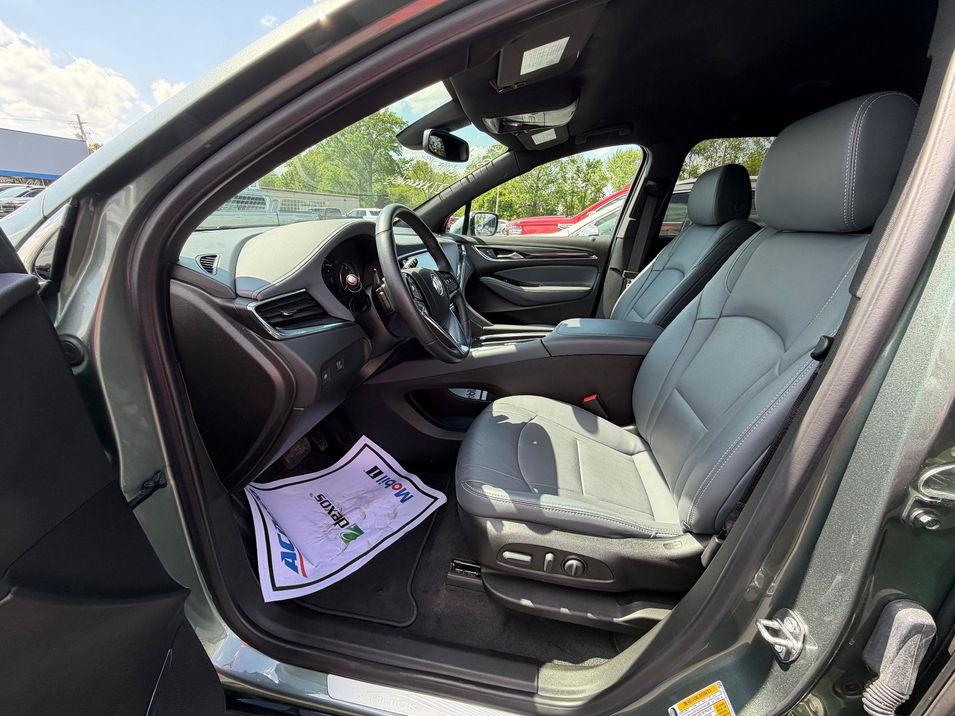 Used 2023 Buick Enclave Essence FWD image 9