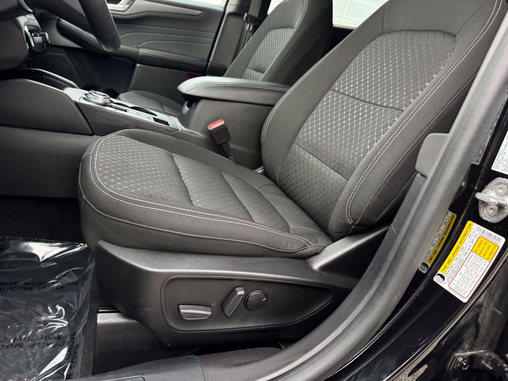 Used 2023 Ford Escape Active w/ Tech Pack #2 AWD/4WD image 6
