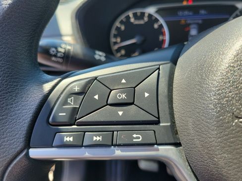 Used 2025 Nissan Altima 2.5 SV FWD image 23
