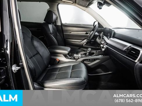 Used 2025 Kia Telluride EX image 52