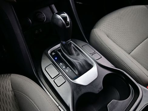 Used 2017 Hyundai Santa Fe Sport image 20