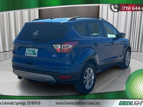 Used 2017 Ford Escape SE w/ Equipment Group 201A image 5