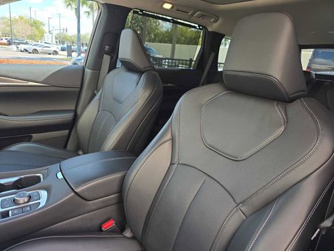 Certified 2026 INFINITI QX60 Luxe w/ Cargo Package image 21