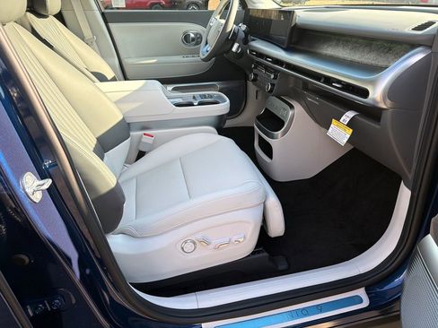 New 2026 Hyundai Ioniq 9 Calligraphy image 13