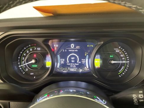 Used 2025 Jeep Wrangler Unlimited Sahara w/ Safety Group AWD/4WD image 25