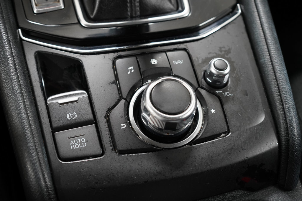Used 2018 MAZDA CX-5 Sport AWD/4WD image 25