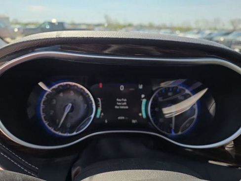 Used 2023 Chrysler Pacifica Limited w/ Uconnect Theater Family Group AWD/4WD image 45