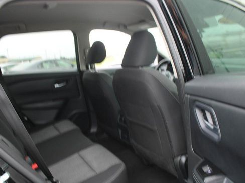 Used 2024 Nissan Rogue SV image 12