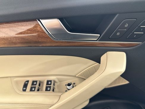 Used 2023 Audi Q5 2.0T Premium Plus w/ Premium Plus Package image 10