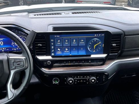 Used 2023 Chevrolet Silverado 1500 LT AWD/4WD image 18