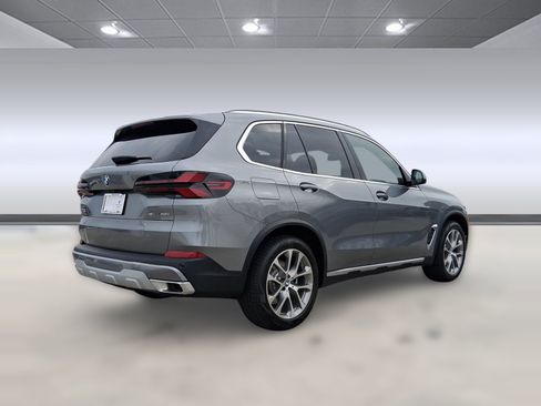Used 2026 BMW X5 sDrive40i w/ Parking Assistance Package RWD image 8