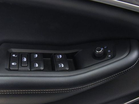 Used 2022 Jeep Grand Cherokee Limited 4xe image 16