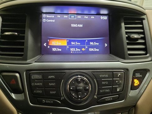Used 2019 Nissan Pathfinder SL AWD/4WD image 25