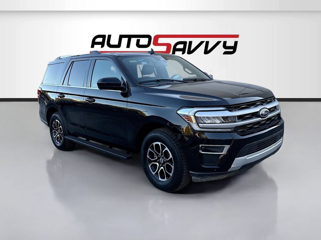 Used 2023 Ford Expedition Limited RWD image 1