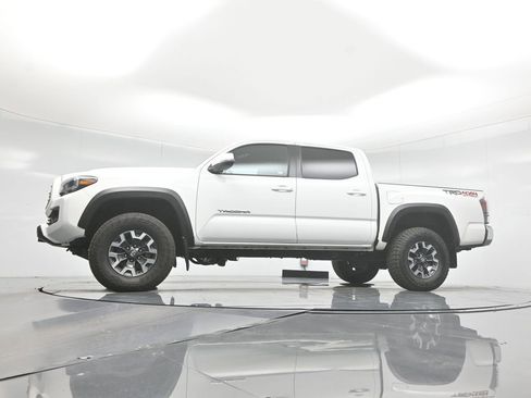Used 2023 Toyota Tacoma TRD Off-Road image 7