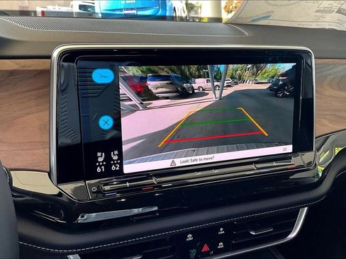 New 2026 Volkswagen Atlas SE image 25