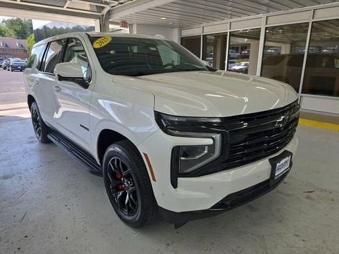 Used 2025 Chevrolet Tahoe RST w/ RST Performance Edition AWD/4WD image 7