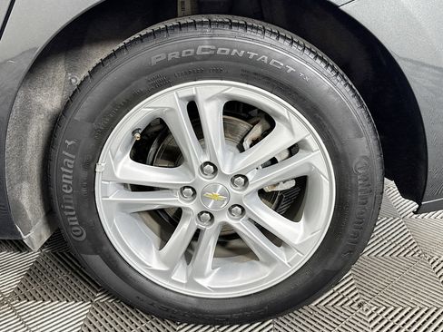 Used 2017 Chevrolet Cruze LT w/ Convenience Package FWD image 36