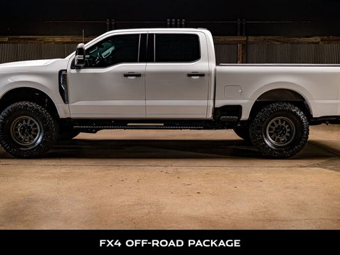 Used 2025 Ford F350 XLT w/ FX4 Off-Road Package image 6