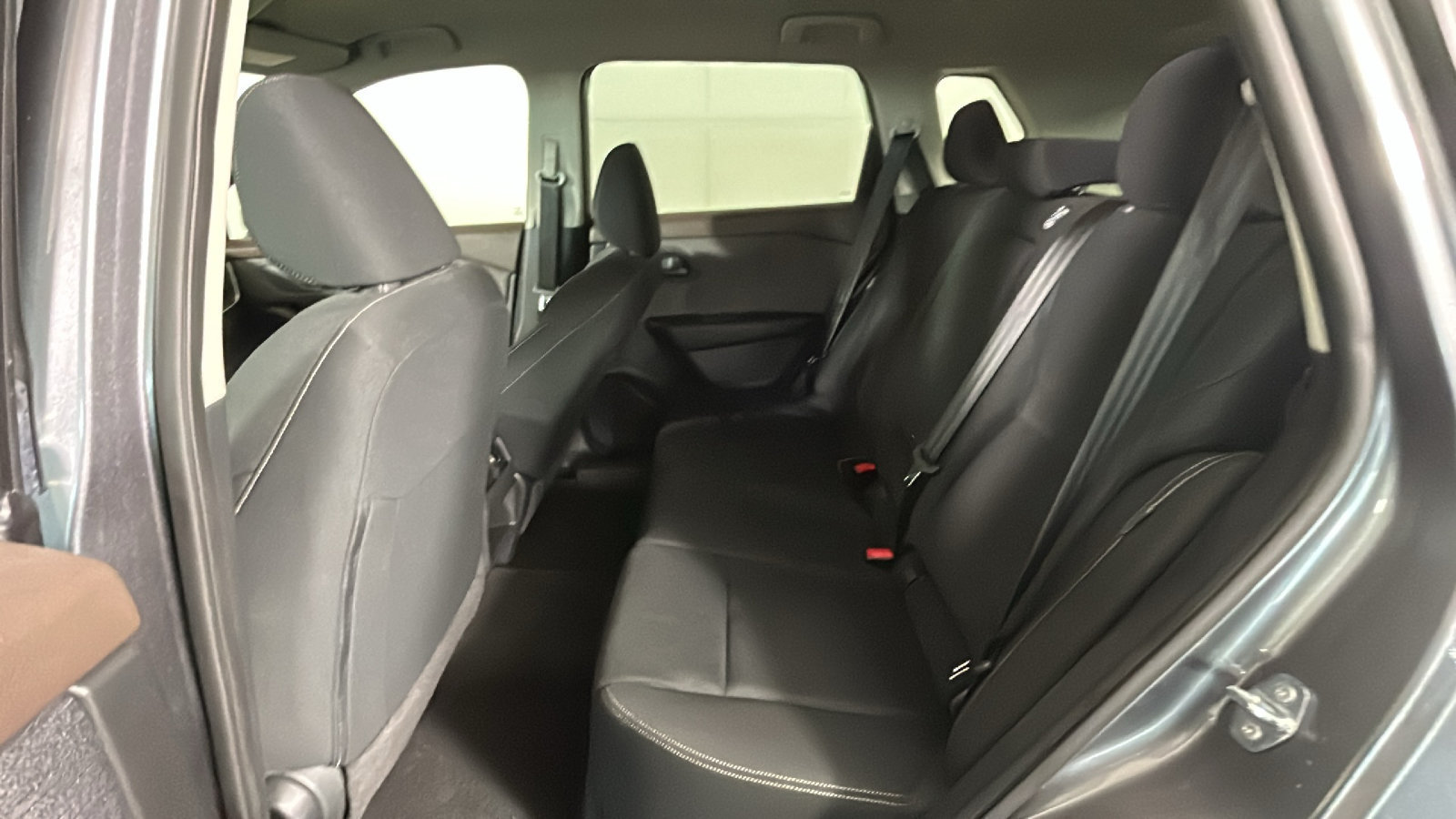 Used 2023 Nissan Rogue S AWD/4WD image 33