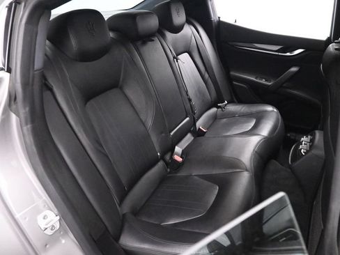 Used 2021 Maserati Ghibli S RWD image 18