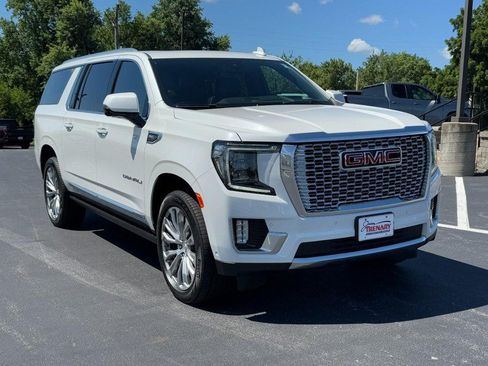 Used 2023 GMC Yukon XL Denali w/ Denali Reserve Package AWD/4WD image 2