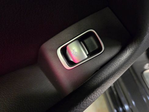 Used 2022 Mercedes-Benz EQS 450+ Sedan image 16