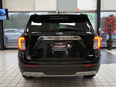 Used 2020 Ford Explorer XLT w/ Equipment Group 202A AWD/4WD image 15