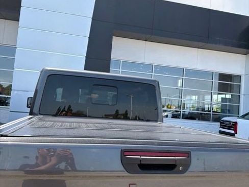Used 2023 Jeep Gladiator Rubicon w/ Cold Weather Group AWD/4WD image 7