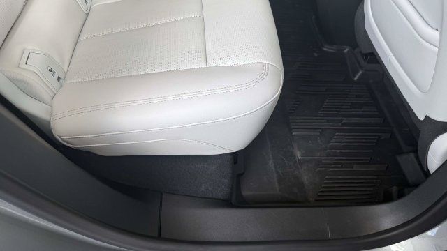 Used 2024 Cadillac Lyriq Luxury w/ LPO, Floor Liner Package AWD/4WD image 23