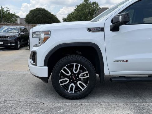 Used 2020 GMC Sierra 1500 AT4 w/ AT4 Premium Package AWD/4WD image 9