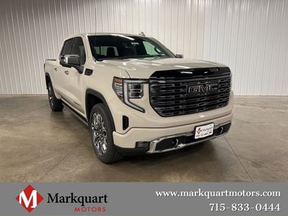 New 2026 GMC Sierra 1500 Denali Ultimate w/ LPO, Black Badging Package