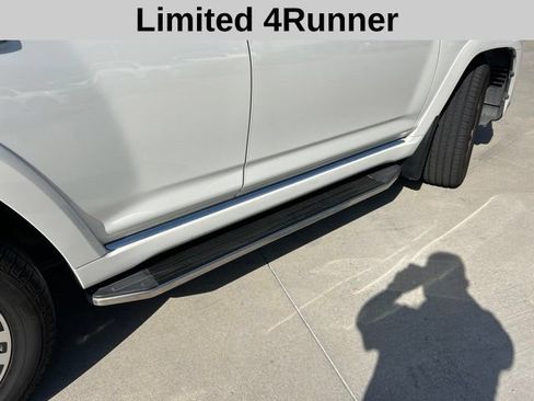 Used 2020 Toyota 4Runner Limited RWD image 3